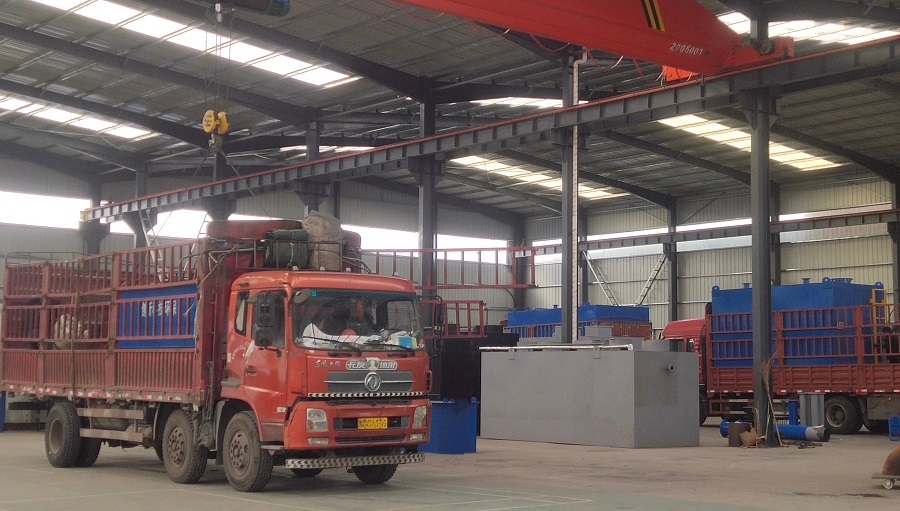 農(nóng)村(cūn)安 全飲水(shuǐ)供水(shuǐ)廠(chǎng)一(yī)體(tǐ)化(huà)淨水(shuǐ)設備發往潢川 農(nóng)村(cūn)安 全飲水(shuǐ)供水(shuǐ)廠(chǎng)一(yī)體(tǐ)化(huà)淨水(shuǐ)設備發往潢川